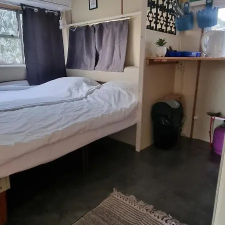 Przyczepa Z Dobudowka Nad Jeziorem *